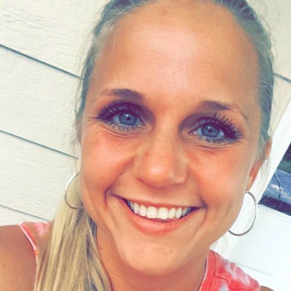 Meet your Posher, Melissa - Picture 1 of 1